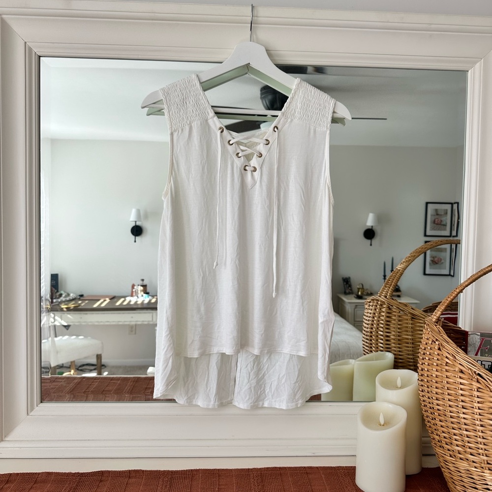 VENUS White Lace-Up Sleeveless Camisole